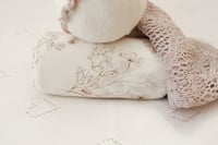 Image 3 of Neutral Flower Set 