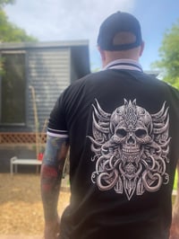 Image 2 of The skull 