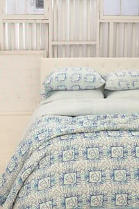 Image 3 of Tiger Quilt