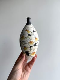 Image 1 of White pansy flowers 19cm tall