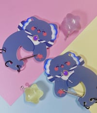 Image 4 of 8cm acrylic carabiners 