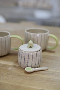 Image 4 of Biiig mugs.