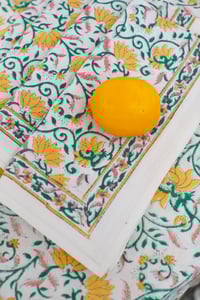 Image 2 of Summer Table Top