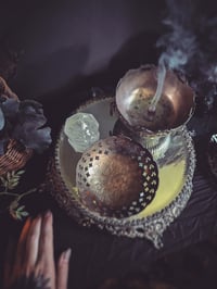 Image 3 of Pretty brass dish 