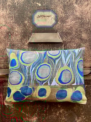 Image of hand marbled cushion - no. 20