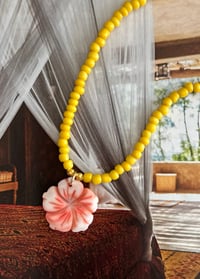 Image 1 of Luau party kralenketting met kleine bloem