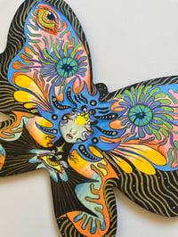 Image 3 of Flora original on butterfly wood 