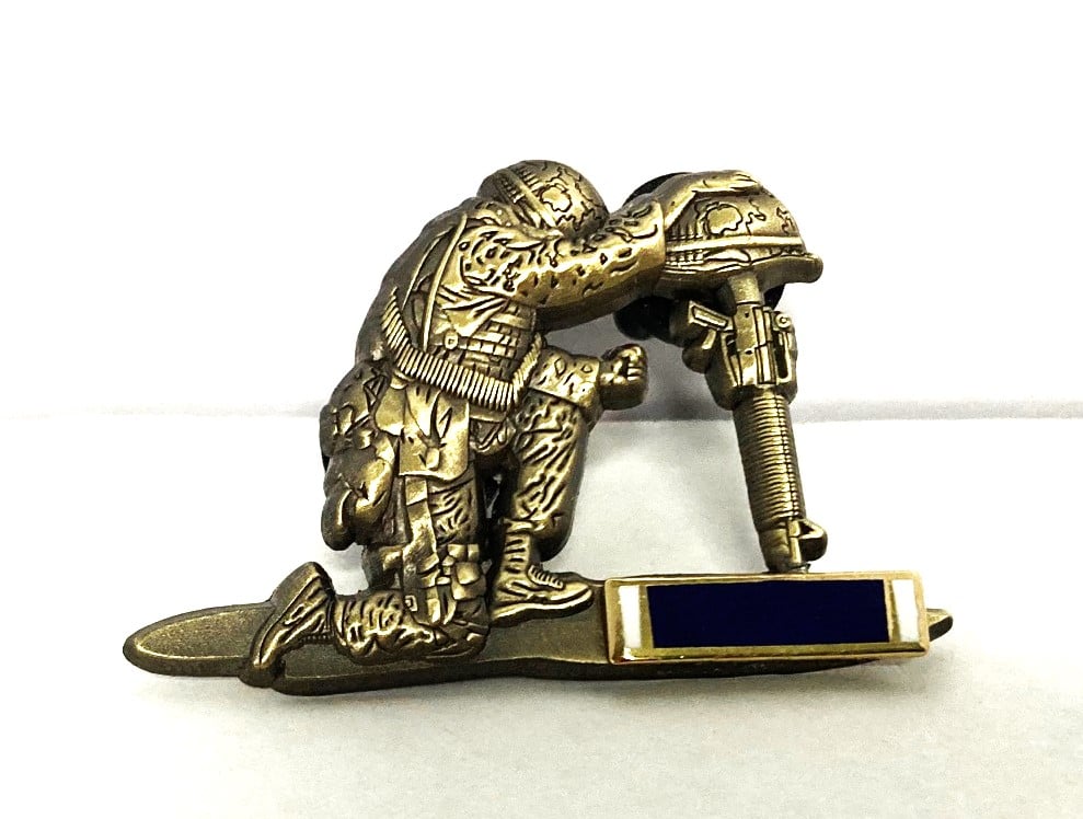 Image of Kneeling Soldier  Purple Heart Tribute pin