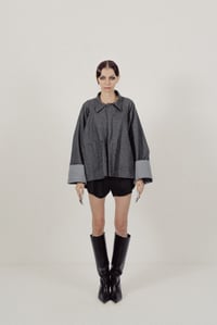 Image 3 of Cropped Denim jacket raw edges