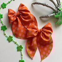 Image 1 of Orange Daisy Bow