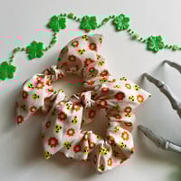 Ditsy Daisy Skulls Scrunchie