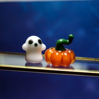 Image 5 of Tiny Ghost + Tiny Pumpkin Borosilicate Glass Art