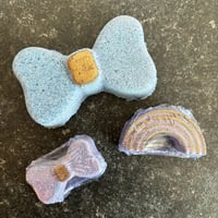 Image 3 of 'Parma Violets' Bath Bombs *SHORT DATE SALE*