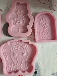 Image 10 of Moulds Destash