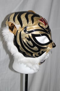 Image 1 of TIGER MASK VI PRO GRADE 