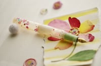 Image 5 of Groovy Flowers Snow - Pocket Fountain Pen