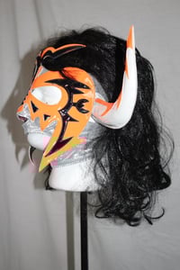 Image 3 of PSICOSIS ORANGE & WHITE SEMI PRO w/FULL WIG