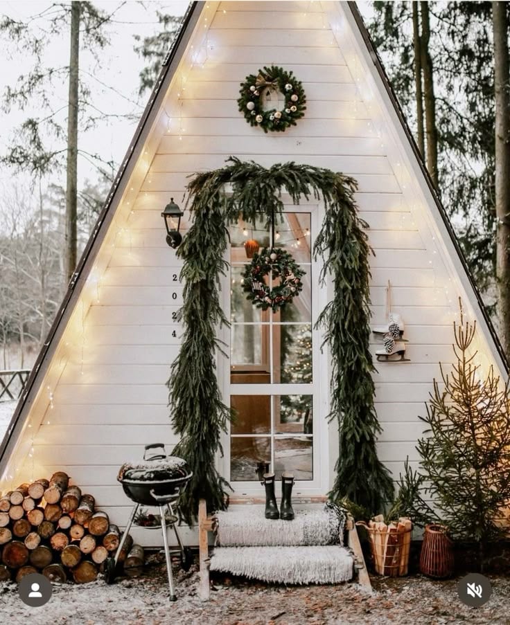 Image of A FRAME COTTAGE CHRISTMAS MINIS (OUTDOORS ONLY)