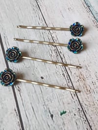 Image 2 of Metallic Flowers Bobby Pins Set of 4 (Metallic Blue or Golden)