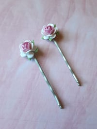 Image 2 of Pink and White Roses bobby pins set of 4 