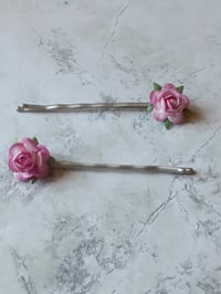 Image 5 of Pink and White Roses bobby pins set of 4 