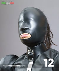 Image 1 of Lips exposed