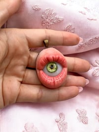 Image 1 of Pendant Creep Mouth with Eye I