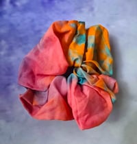 Image 2 of Peachy fresh scrunchie 5