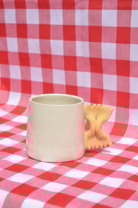Image 1 of Farfalle mug (tapered)