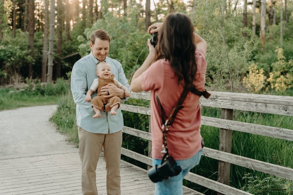 Image of Fly on the wall mentoring with Lindsey Willis Photography!