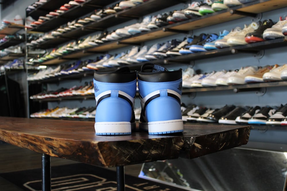 Air Jordan I (1) High OG "UNC Toe" *USED*
