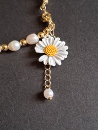 Image 2 of Golden Daisy Dreams – Faux Pearl & Flower Charm Bracelet