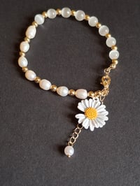 Image 5 of Golden Daisy Dreams – Faux Pearl & Flower Charm Bracelet