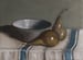 Image of Poires et bol sur une nappe rayée