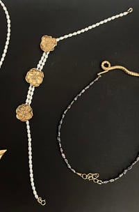 Image 5 of Flower & Pearl Choker