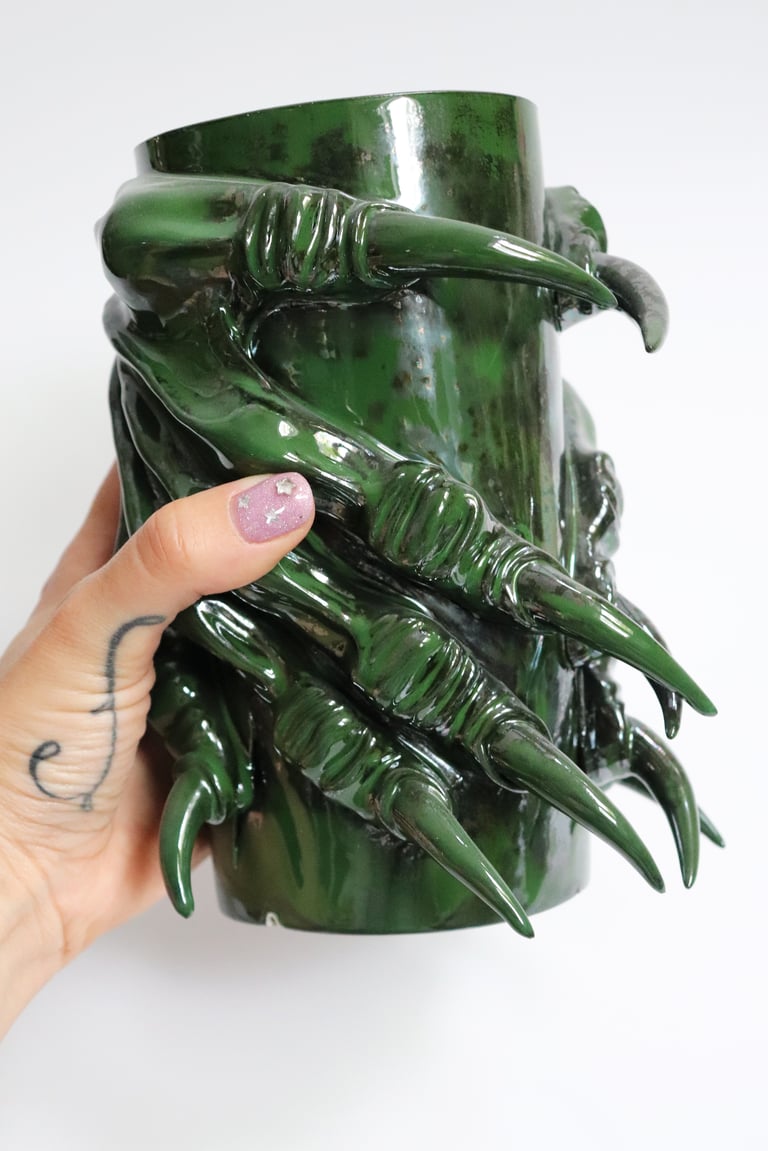 "Vase in Tension" Sculpture Image 3