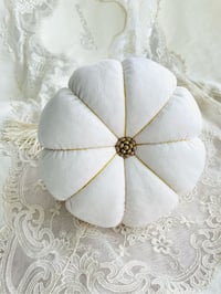 Image 2 of Textile pumpkin "White"