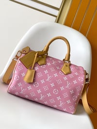 Image 1 of Tote 9