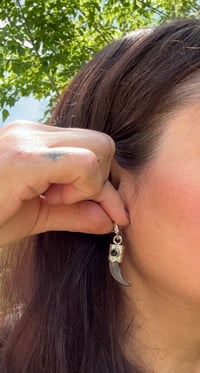 Image 3 of Wolf claw earrings 4