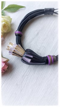 Image 3 of Collana floreale in pelle artigianale LILY COLLIER - Assolo 63/2025 - Lily