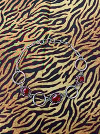 Image 1 of Sterlingsilber Choker mit roten Rosaritas