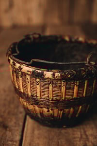 Image 4 of Antique basket with metal handle