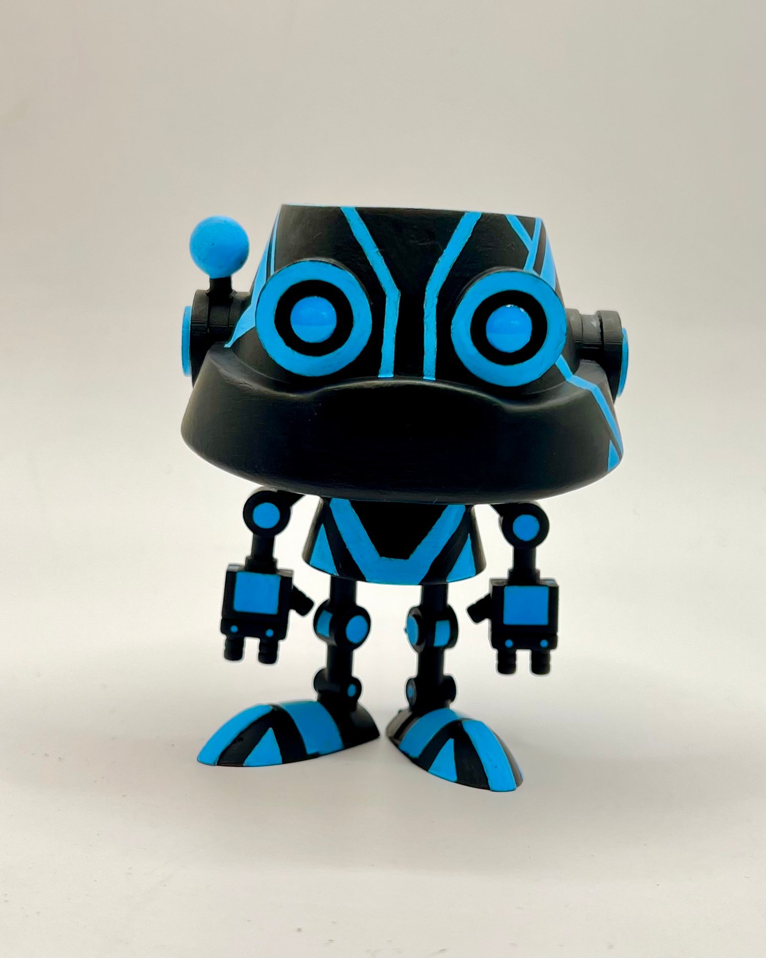 Image of UMEdroid (black and cyan)