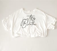 Image 2 of CAMISETA FLUIDA LUNARES.