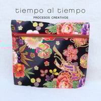 Image 2 of Estuche tela japonesa en negro y teja