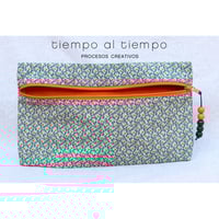 Image 3 of Estuche verde y naranja