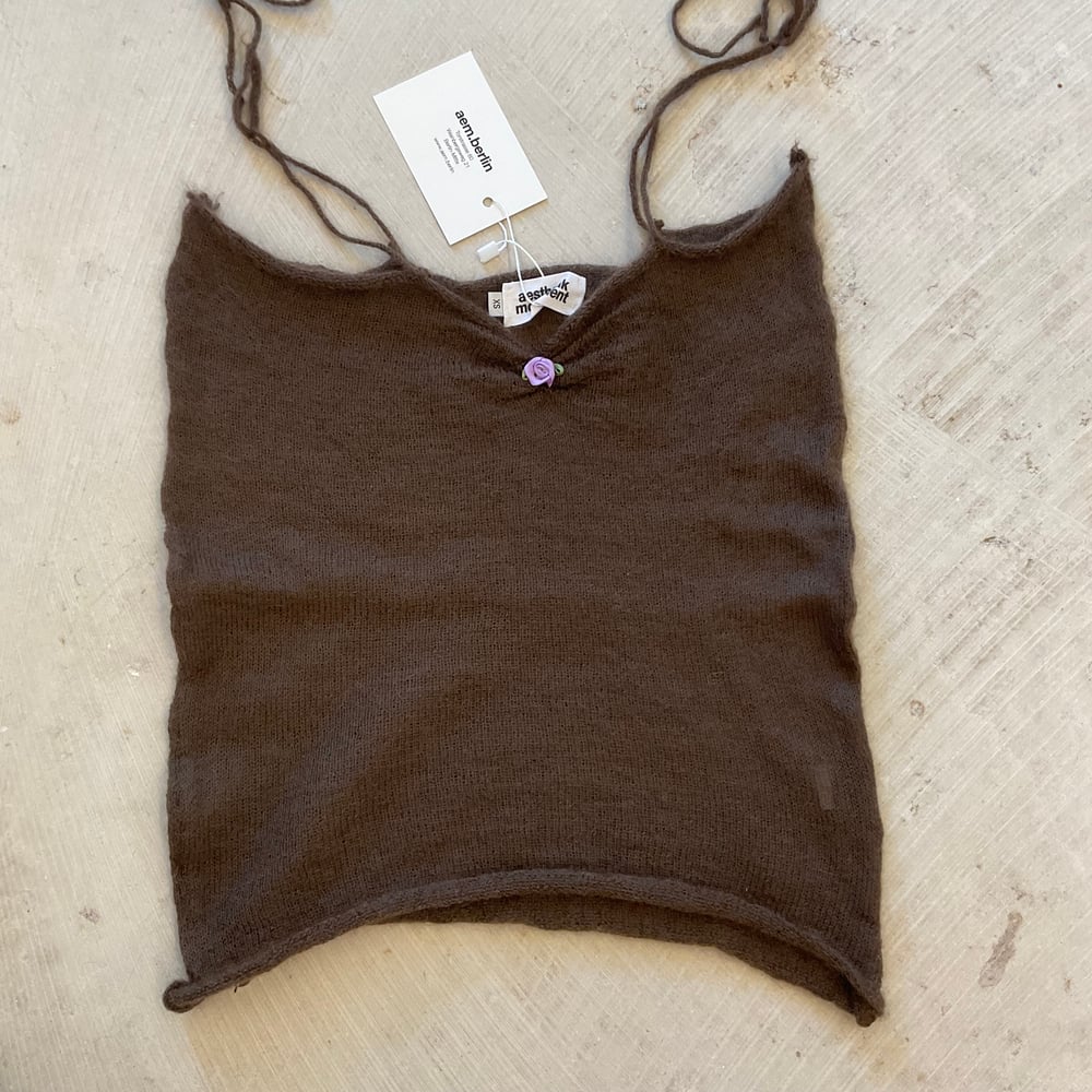 Brown knitted balerina top with rose