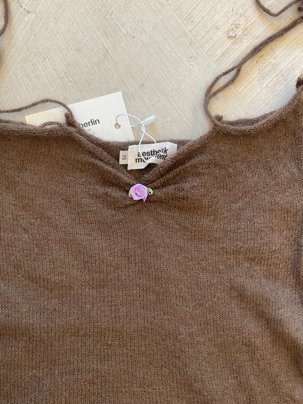 Brown knitted balerina top with rose