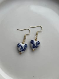 18k Gold Ceramic Heart Hooks