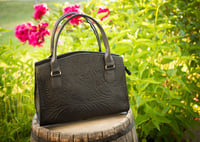 Image 4 of Vanessa crossover bag 